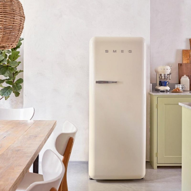 Tủ lạnh SMEG FAB28RCR5 màu kem 