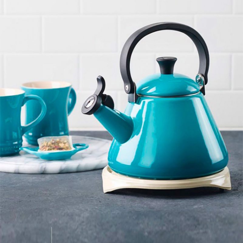 Ấm đun trên bếp từ LeCreuset Wasserkessel Kone 1.6L Deep Teal- màu xanh cổ vịt 2