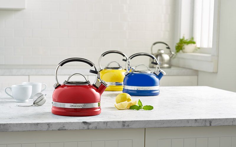 Ấm đun bếp từ KitchenAid màu đỏ 